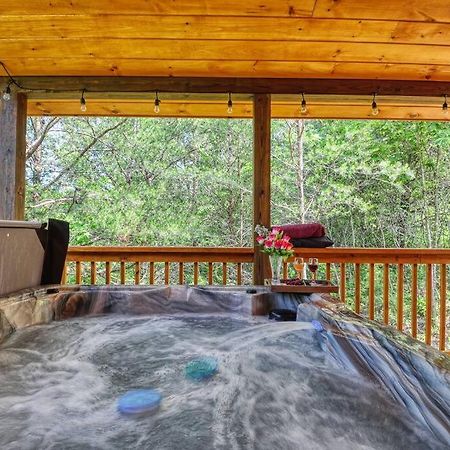 Adventure Retreat/Cabin/Pool+Hot Tub/Game Room+Theater Sevierville Luaran gambar