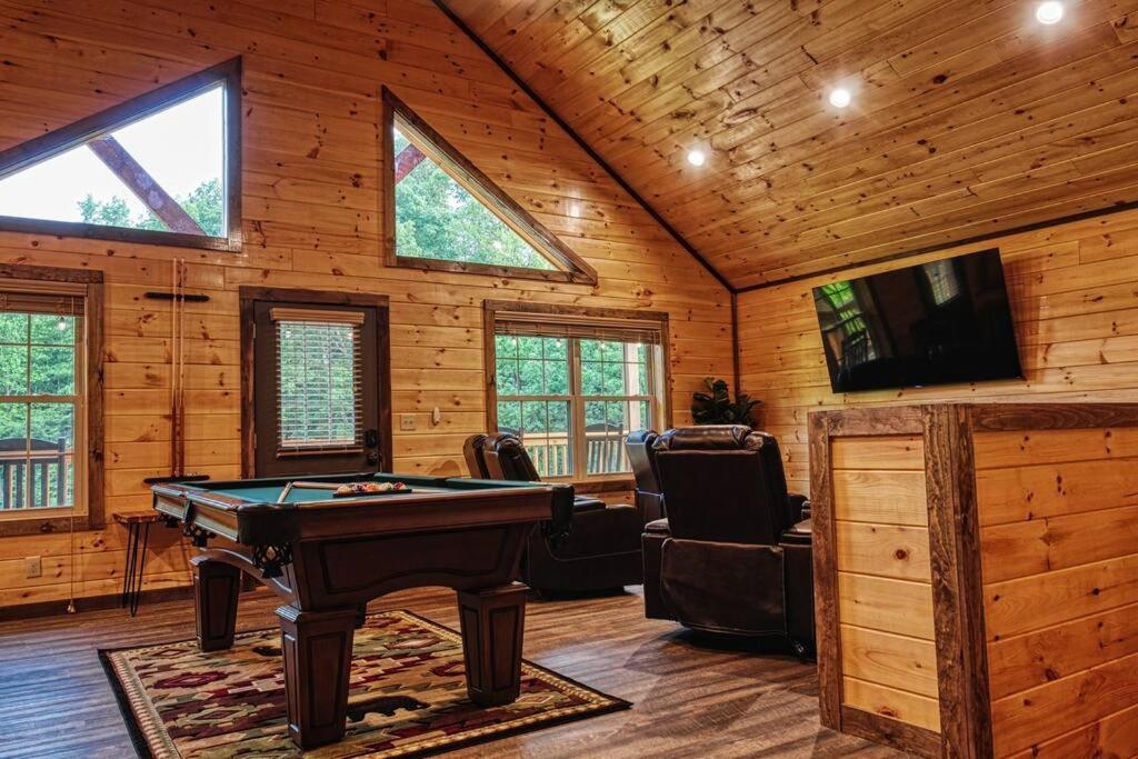 Adventure Retreat/Cabin/Pool+Hot Tub/Game Room+Theater Sevierville Luaran gambar