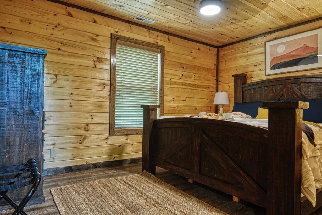 Adventure Retreat/Cabin/Pool+Hot Tub/Game Room+Theater Sevierville Luaran gambar