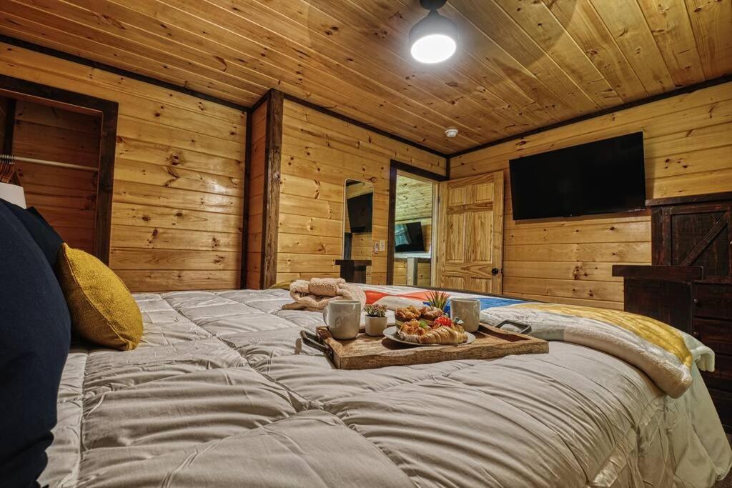 Adventure Retreat/Cabin/Pool+Hot Tub/Game Room+Theater Sevierville Luaran gambar