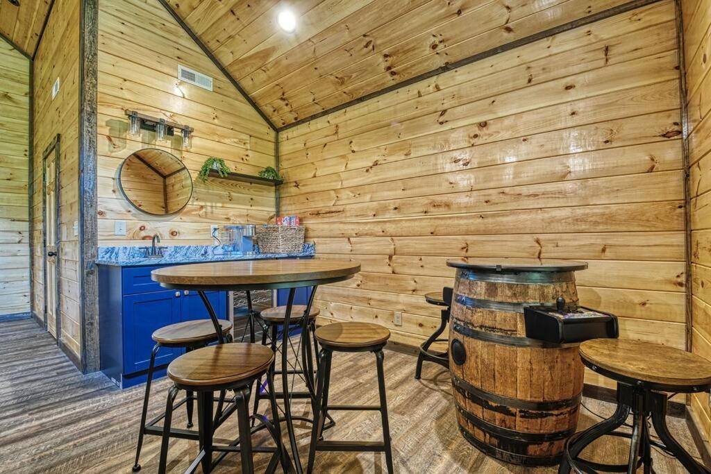Adventure Retreat/Cabin/Pool+Hot Tub/Game Room+Theater Sevierville Luaran gambar