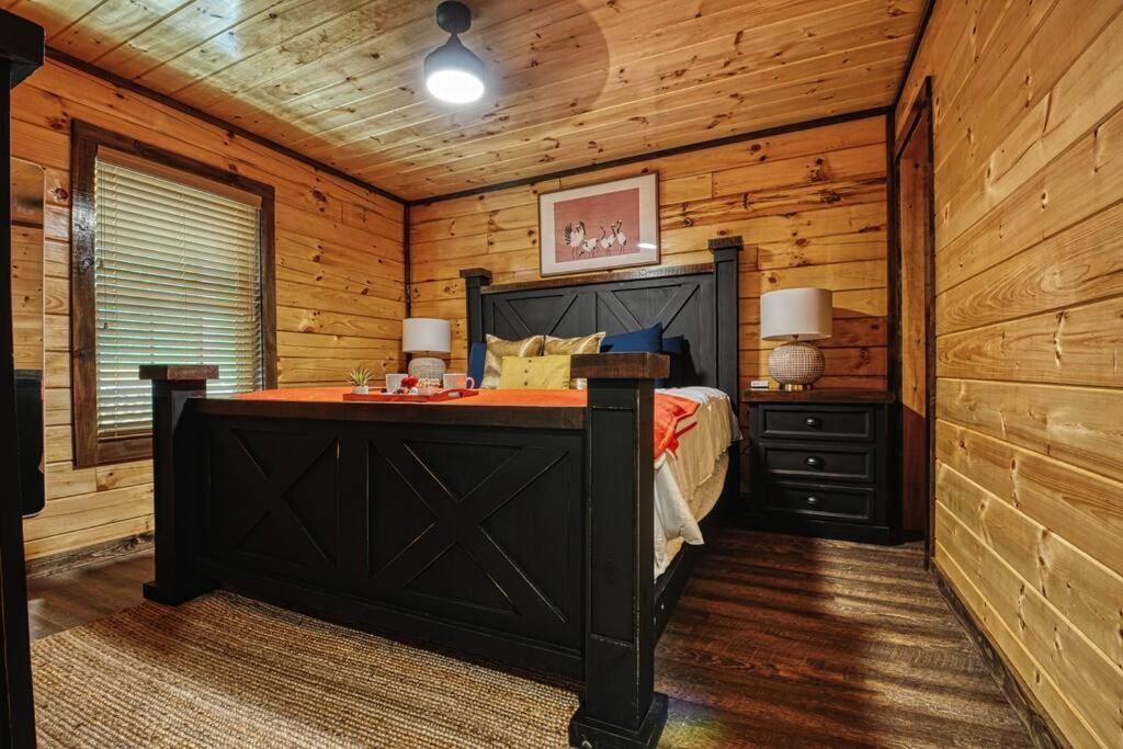 Adventure Retreat/Cabin/Pool+Hot Tub/Game Room+Theater Sevierville Luaran gambar
