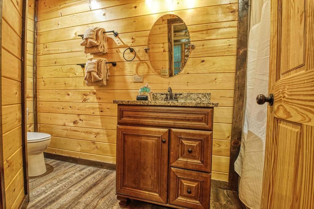 Adventure Retreat/Cabin/Pool+Hot Tub/Game Room+Theater Sevierville Luaran gambar